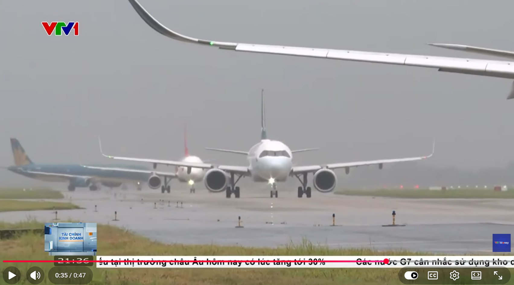 Giá nhiên liệu máy bay tăng gấp 3 lần