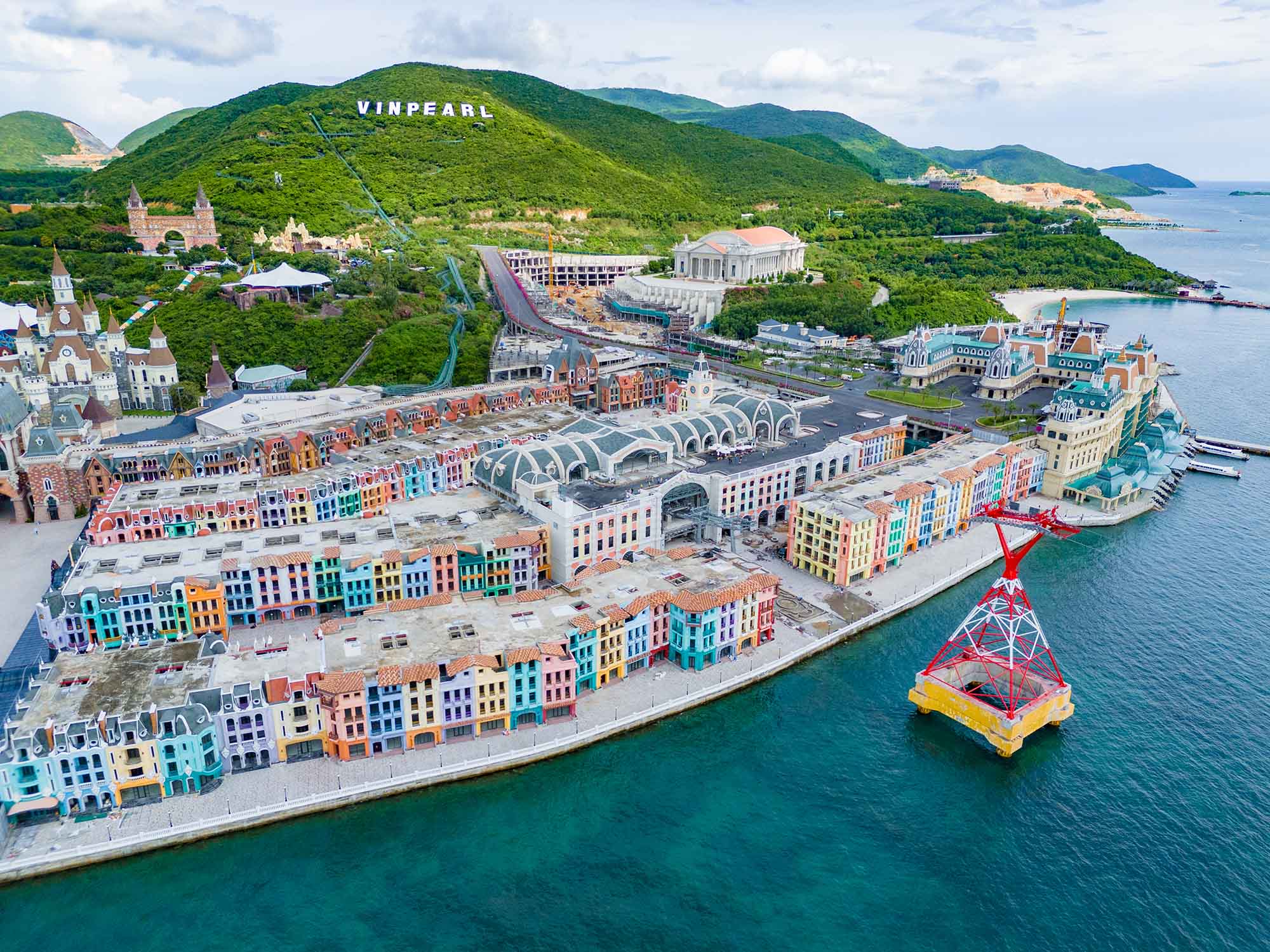 Vinpearl chuyển nhượng hơn 90 triệu cổ phiếu VIC cho trái chủ