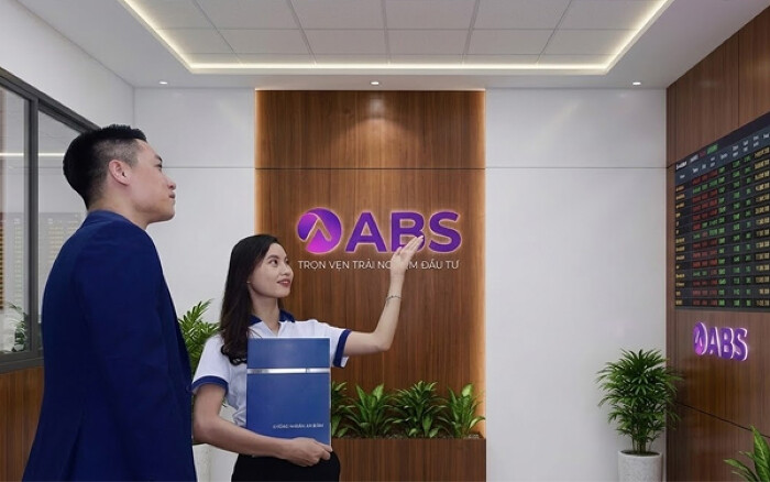 Nhân sự cấp cao tại một công ty chứng khoán ở Hà Nội đồng loạt từ nhiệm