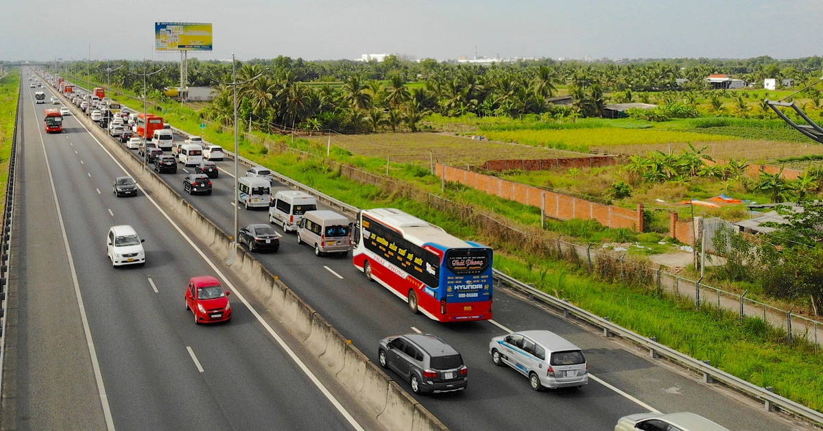 Ông lớn hạ tầng TP.HCM chào bán 2.500 tỷ đồng trái phiếu chuyển đổi
