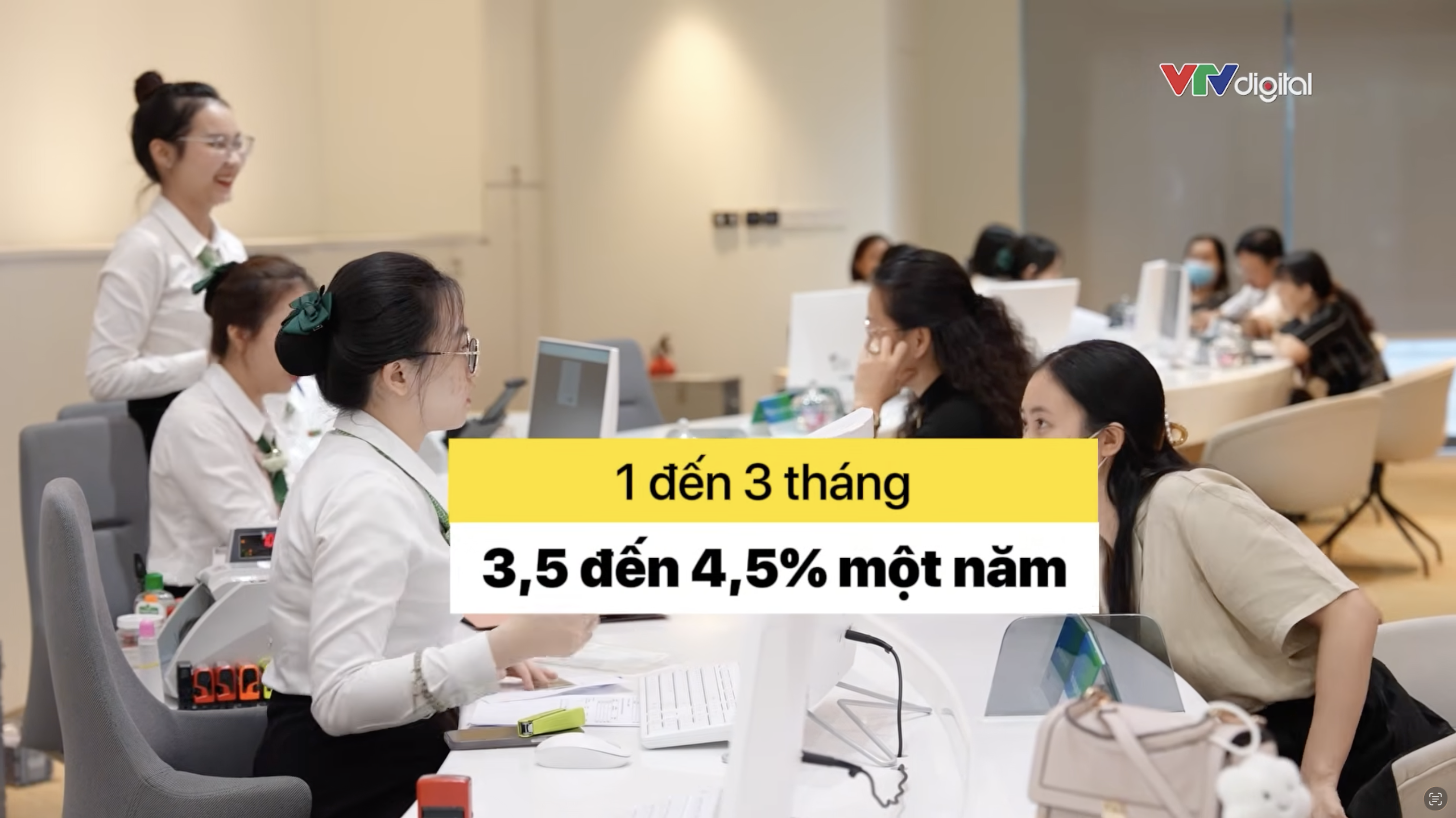 Lãi suất tăng: Bên lời, bên lo