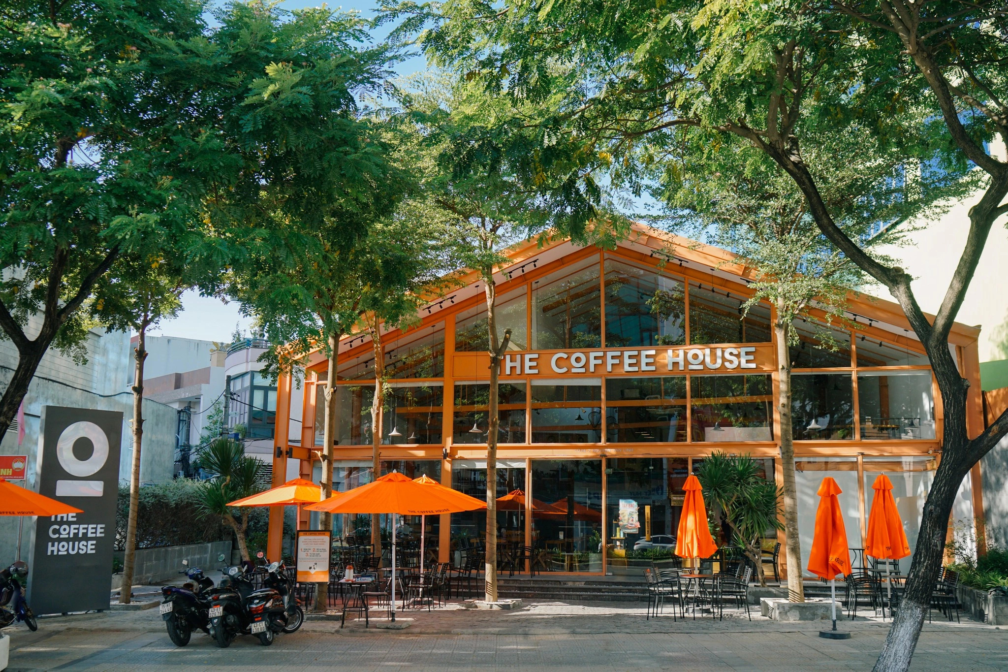 Chuỗi cà phê The Coffee House lỗ 73,7 tỷ đồng trong năm đầu về tay Golden Gate