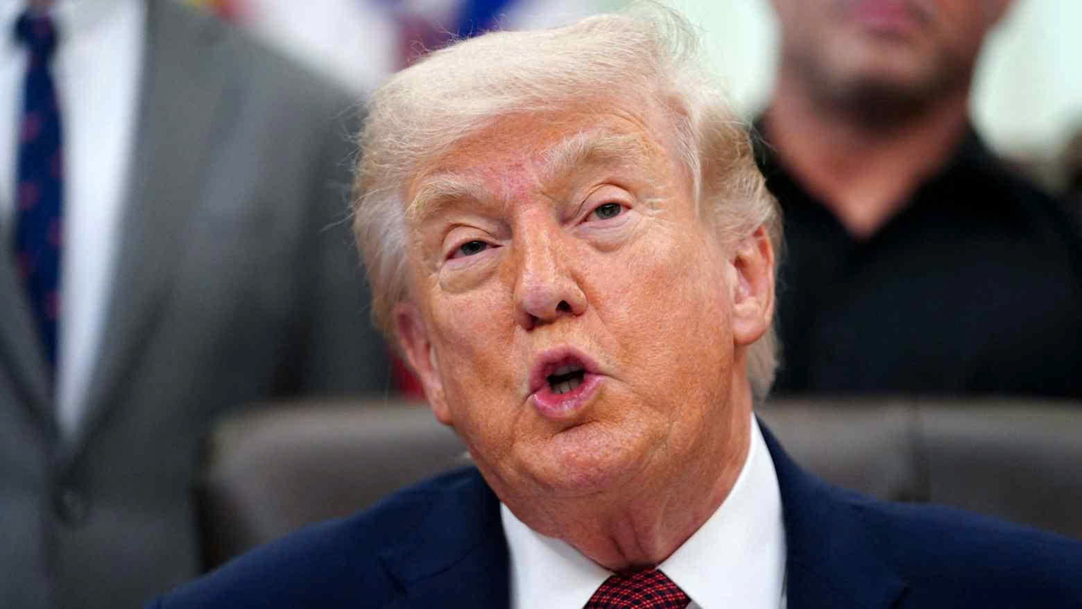 Ông Trump đơn phương gia hạn ngừng bắn, thị trường phản ứng bình tĩnh