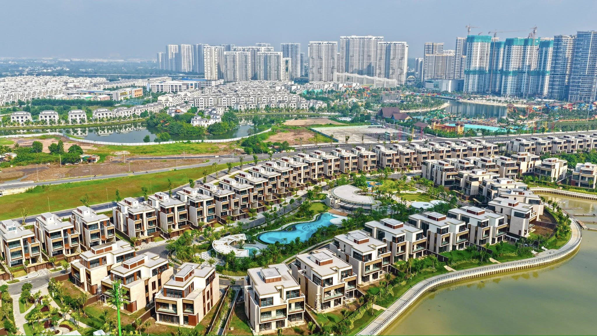 Cổ phiếu lập đỉnh mới, Vinhomes báo lãi hơn 26,5 nghìn tỷ quý I/2026, gấp 10 lần cùng kỳ