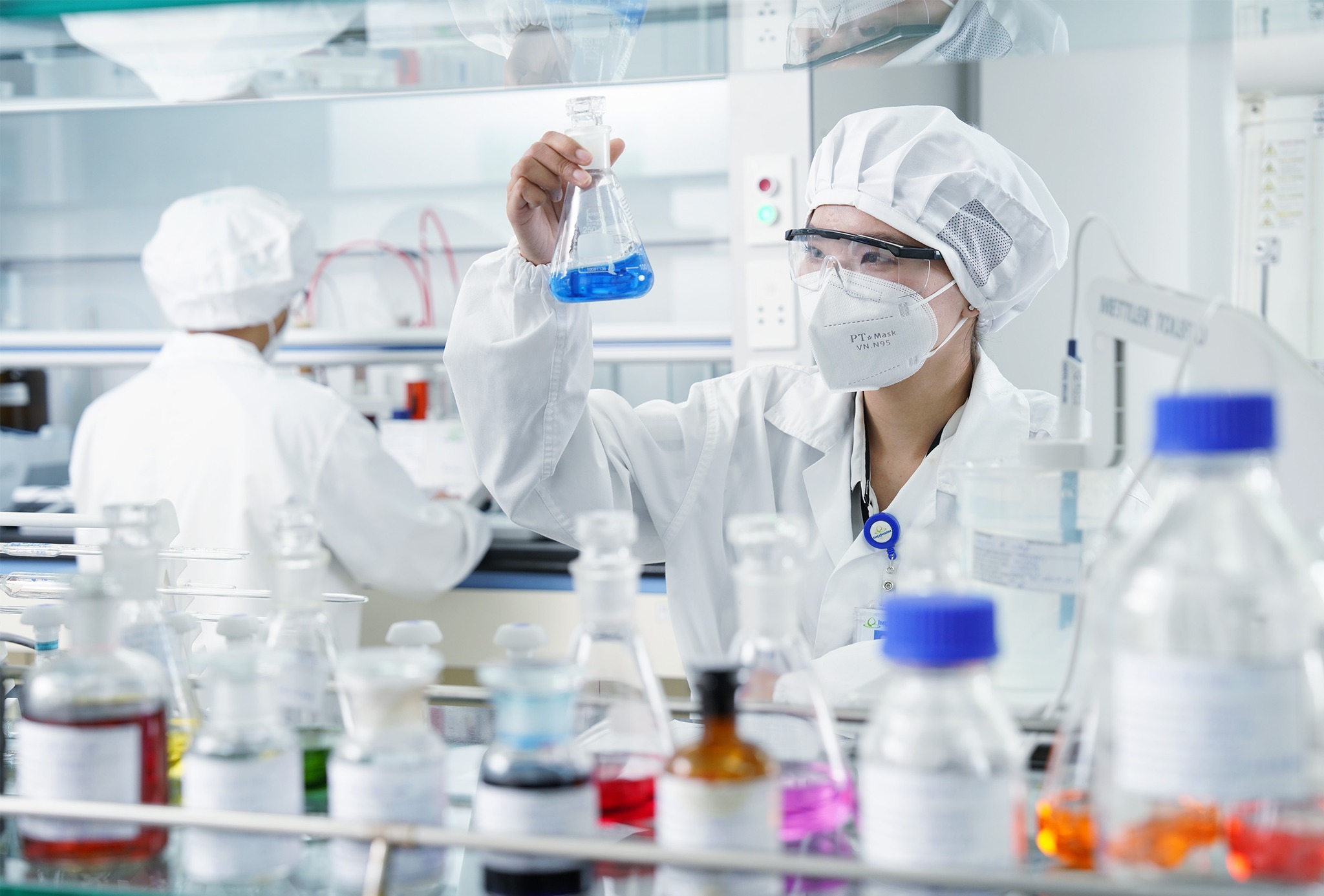 Imexpharm đổi chủ: Nhà đầu tư Singapore chi hơn 6.000 tỷ nắm gần 68% vốn