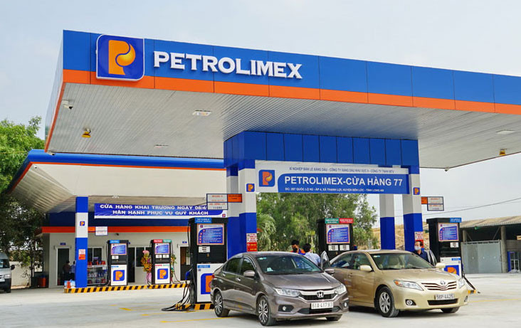 Dù xăng tăng giá mạnh, Petrolimex lỗ 662 tỷ trong quý I