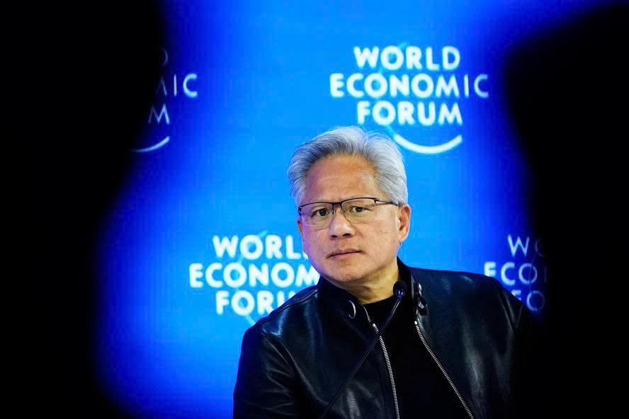 CEO Nvidia lên chuyên cơ của ông Trump vào phút chót sau lời mời bất ngờ