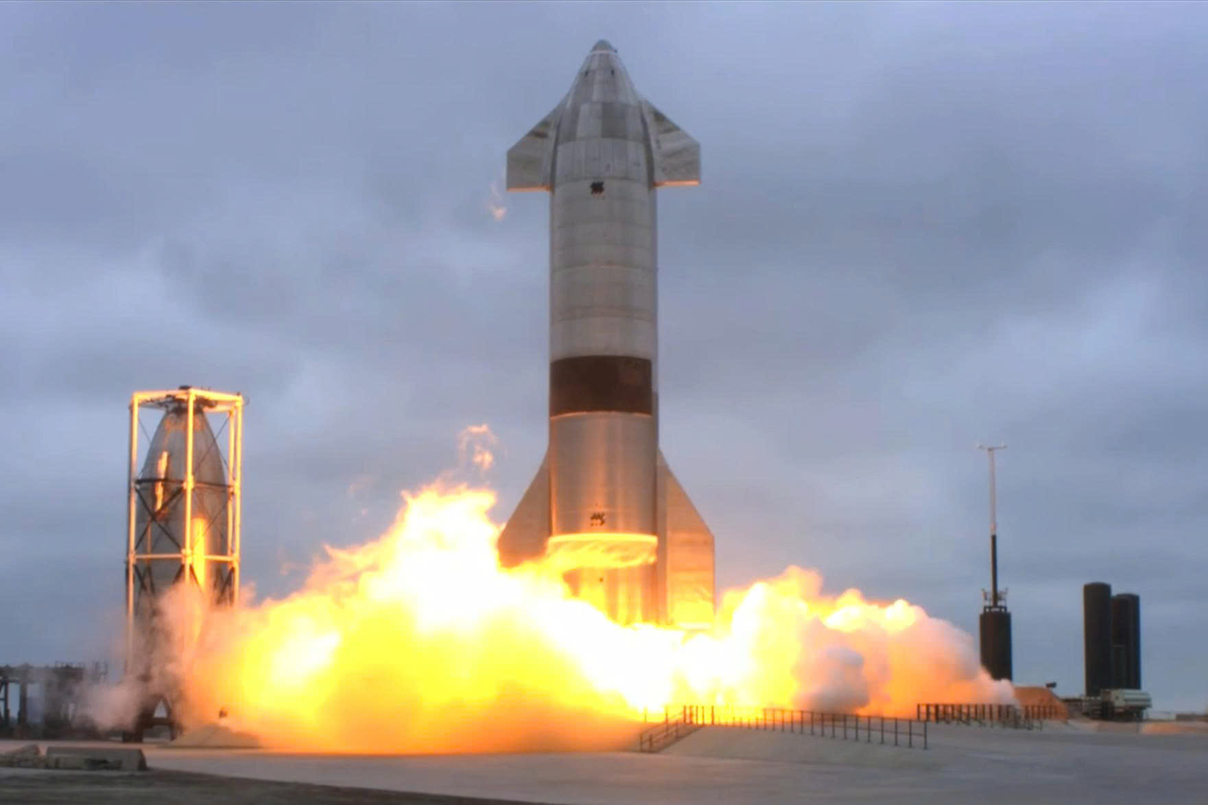 Giải mã hồ sơ IPO 200 nghìn từ của SpaceX qua 5 biểu đồ