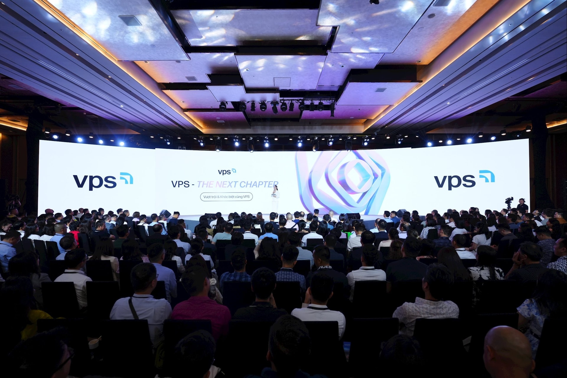 Chứng khoán VPS xin ý kiến tăng vốn thêm 2.400 tỷ, tham vọng chiếm ưu thế ở “sân chơi” CCP
