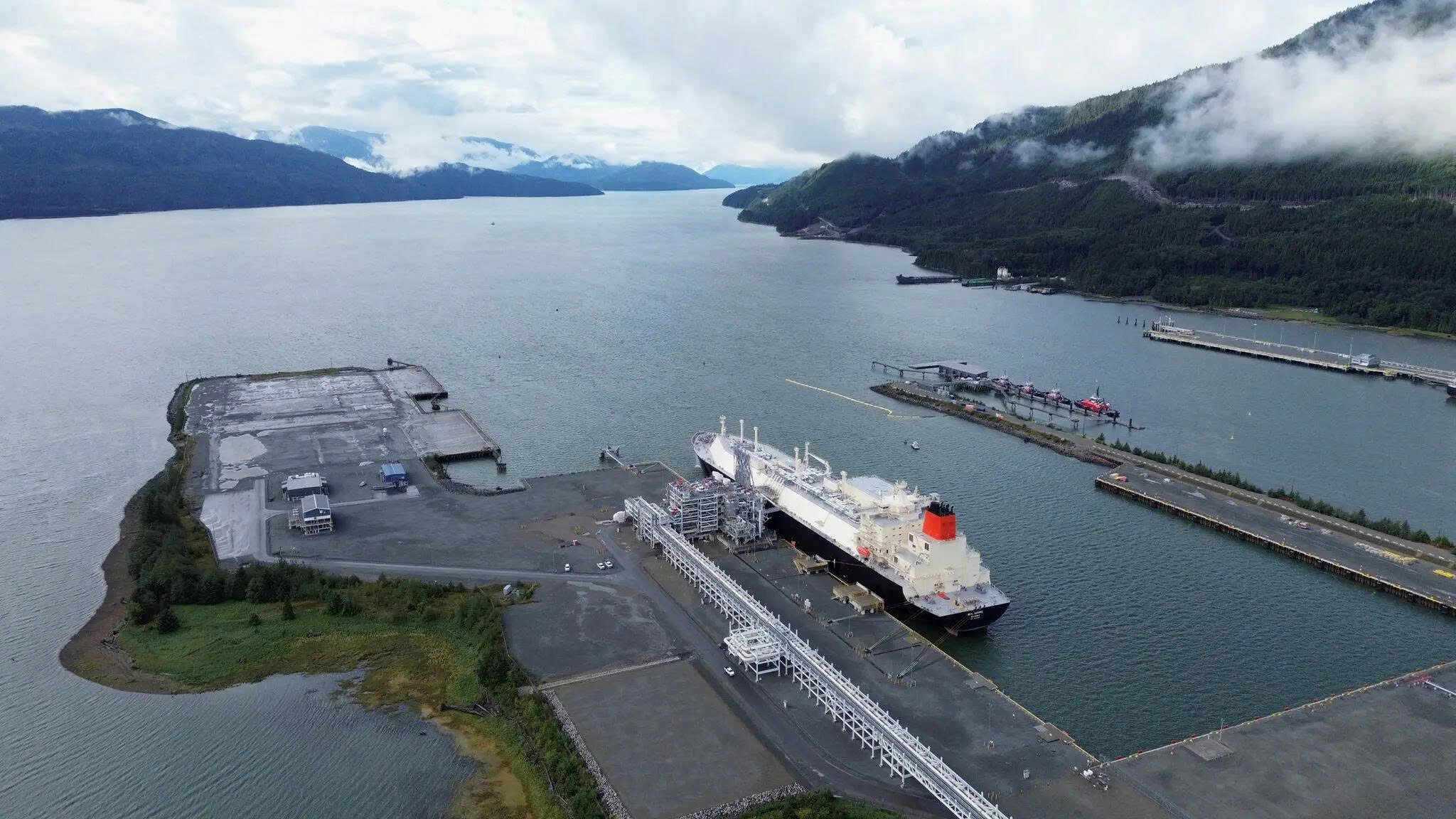 Canada và Đức đạt thỏa thuận lịch sử về xuất khẩu LNG
