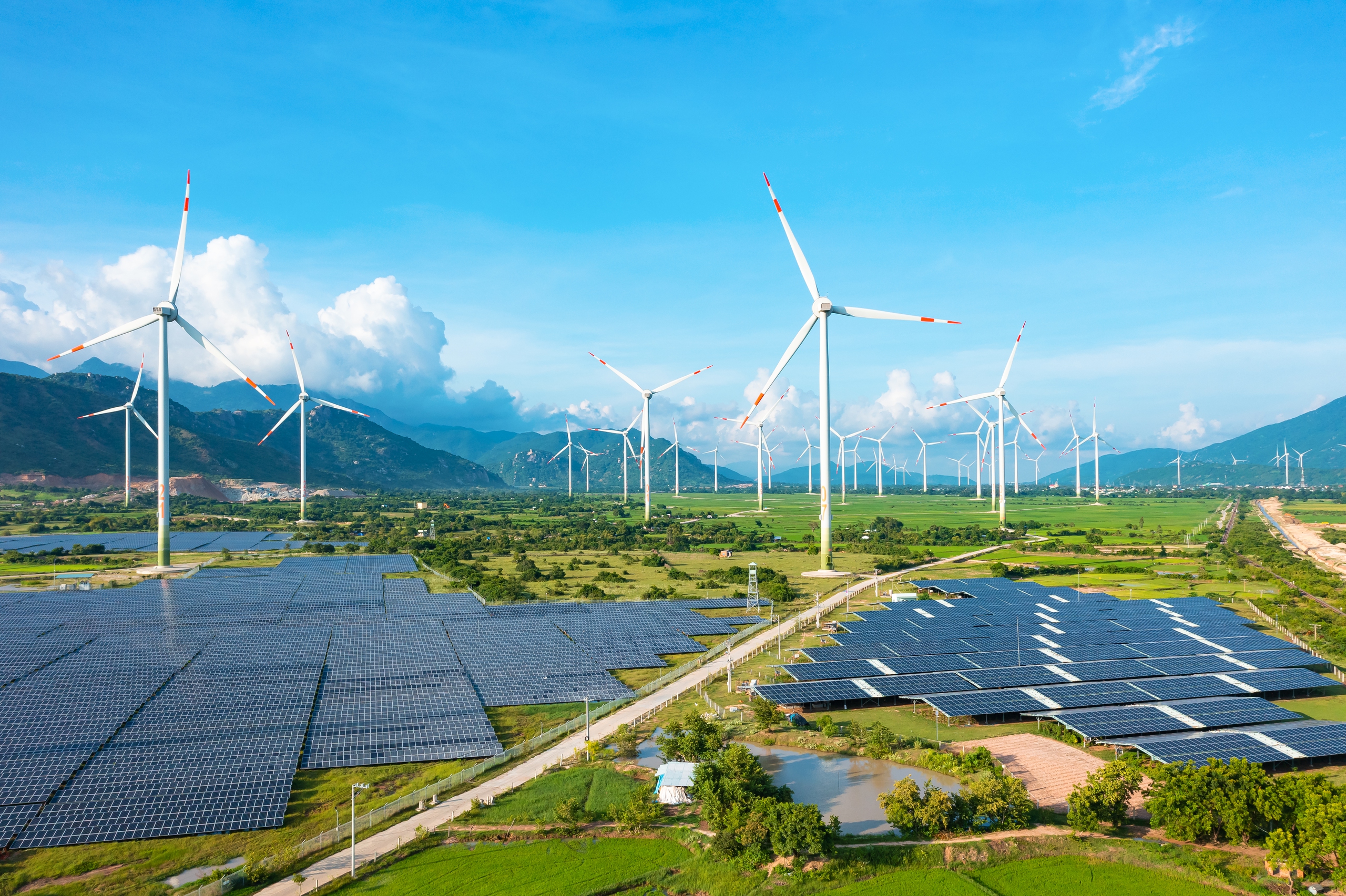 Công ty thành viên của Trungnam Group hút hơn 2.100 tỷ đồng trái phiếu
