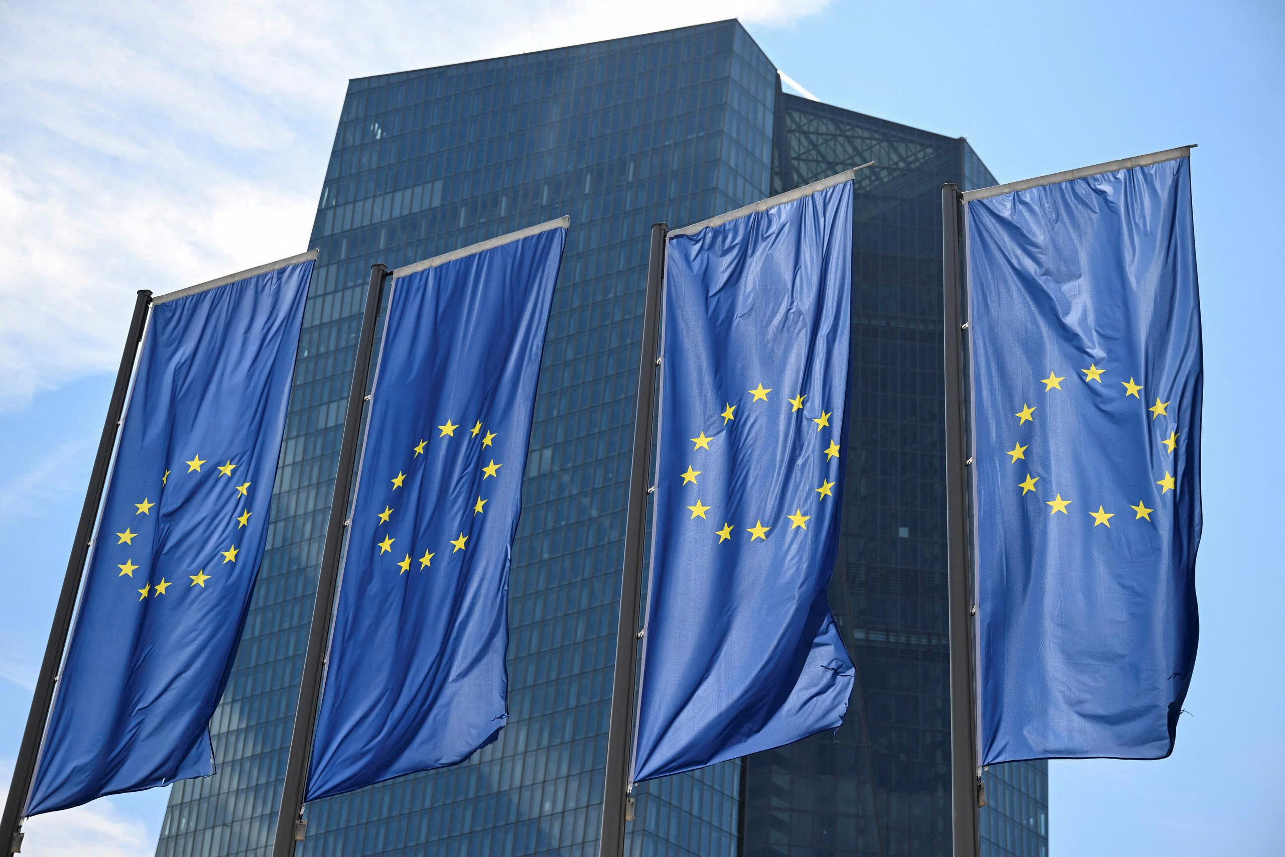 Lạm phát Eurozone tăng 3,2% trong tháng 5 như dự báo