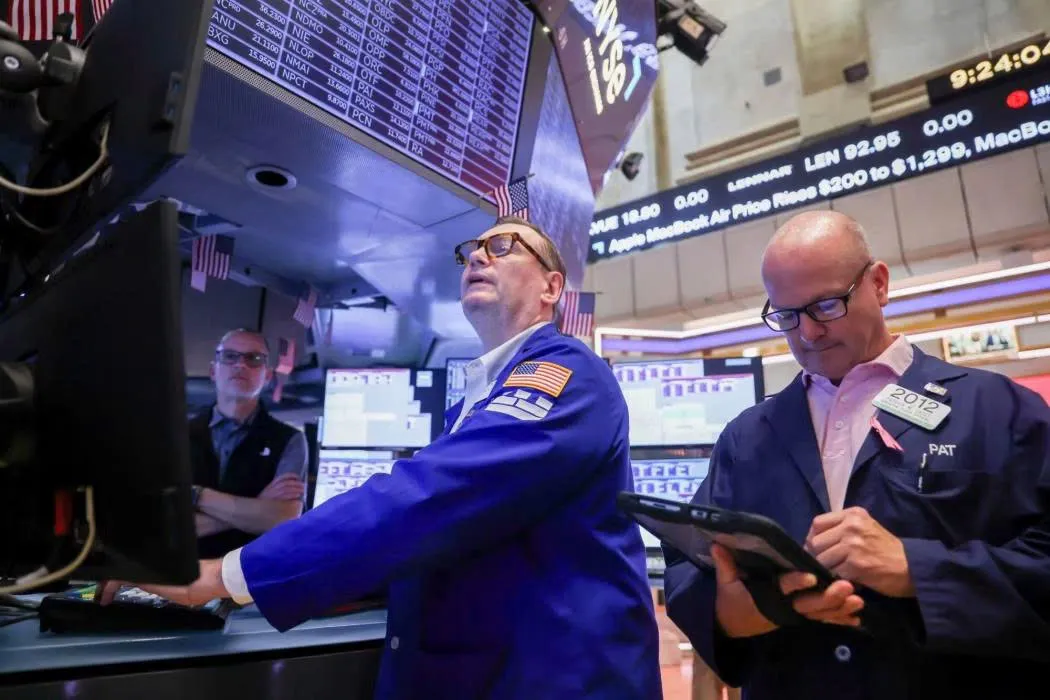 Nasdaq giảm phiên thứ tư liên tiếp khi đà lao dốc của Apple làm lu mờ kết quả kinh doanh bùng nổ của Micron