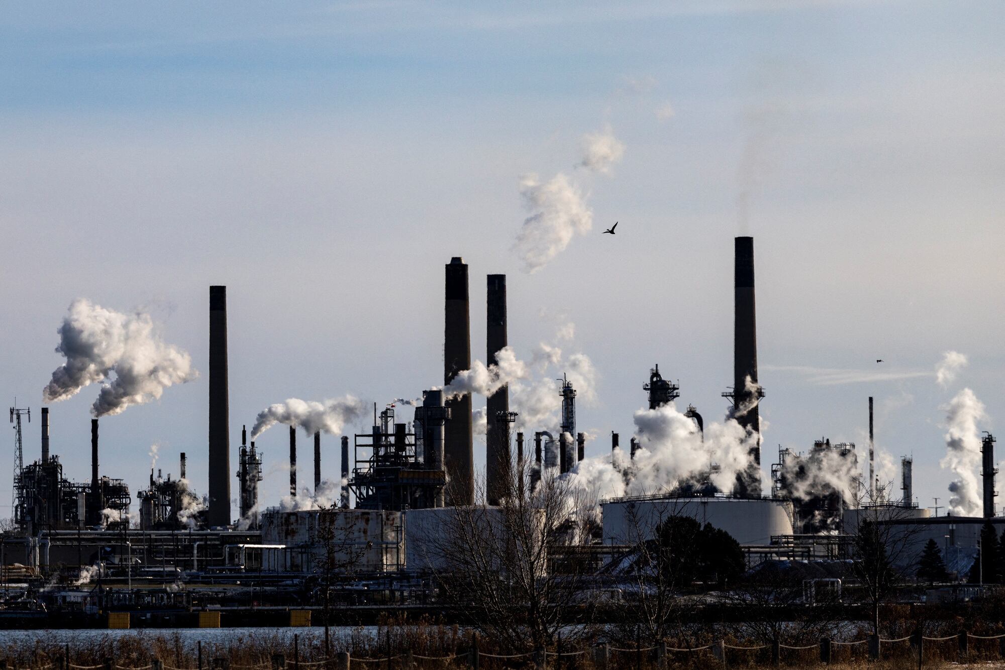 Mỹ: Hoạt động sản xuất suy giảm tháng thứ tám liên tiếp